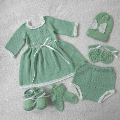 Traje Emperatriz Verde Menta/Blanco