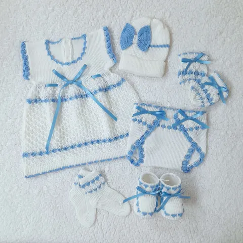 Traje Blanco/Celeste
