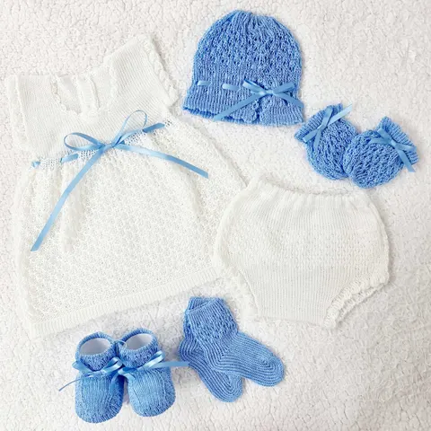 Traje Blanco/Celeste