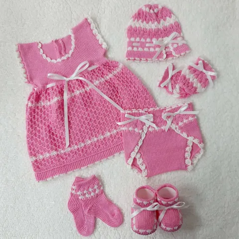 Traje Rosado/Blanco