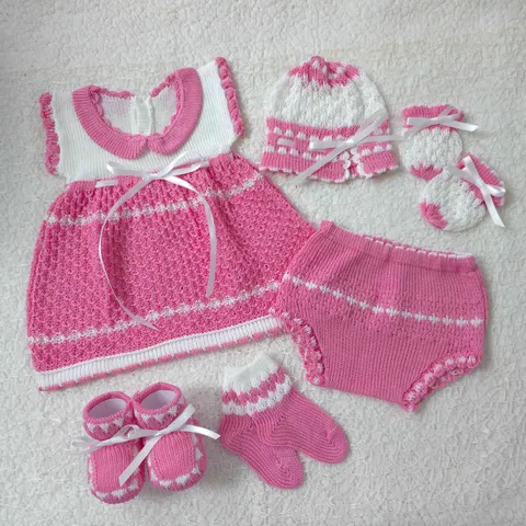 Traje Rosado/Blanco