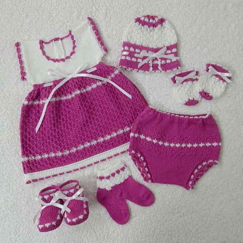 Traje Rosa Choque/Blanco