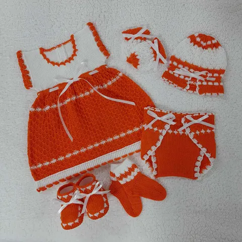 Traje Naranja/Blanco