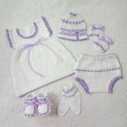 Traje Blanco Lila