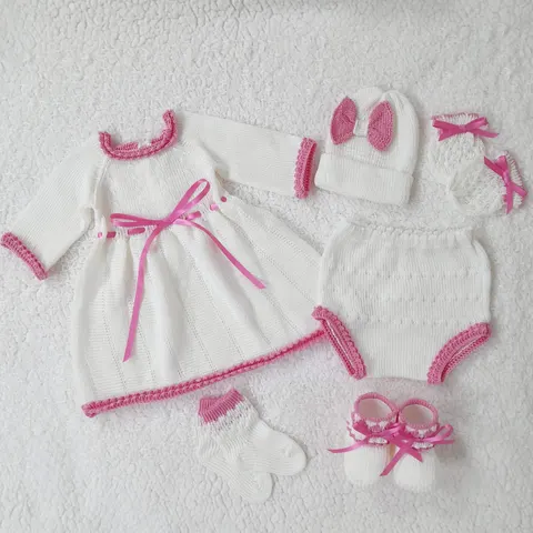 Traje Emperatriz Blanco/Rosado