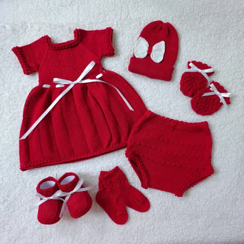 Traje Emperatriz Rojo Cinta Blanca