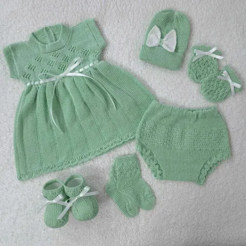 Traje Diamante Verde cinta Blanca