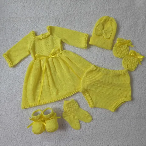 Traje Emperatriz Amarillo