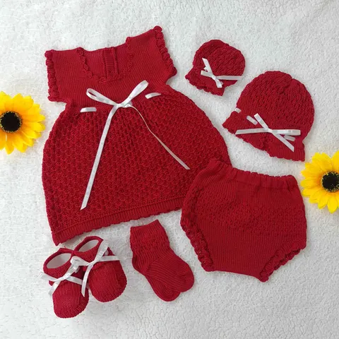Traje Rojo Cinta Blanca